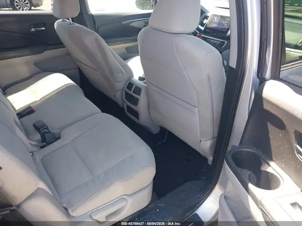 5FNYF6H36JB000820 2018 HONDA PILOT - Image 8