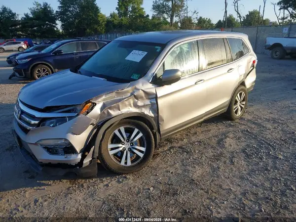 5FNYF6H36JB039715 2018 HONDA PILOT - Image 2