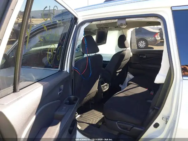 5FNYF6H36JB063822 2018 HONDA PILOT - Image 8