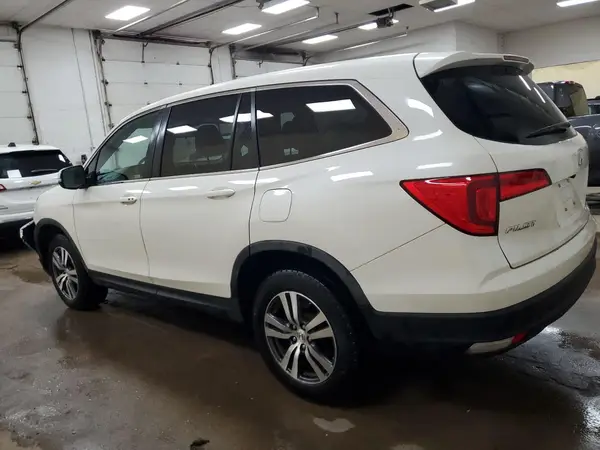 5FNYF6H36JB070382 2018 HONDA PILOT - Image 2