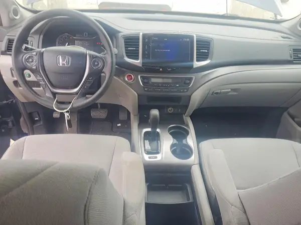 5FNYF6H37HB008385 2017 HONDA PILOT - Image 8
