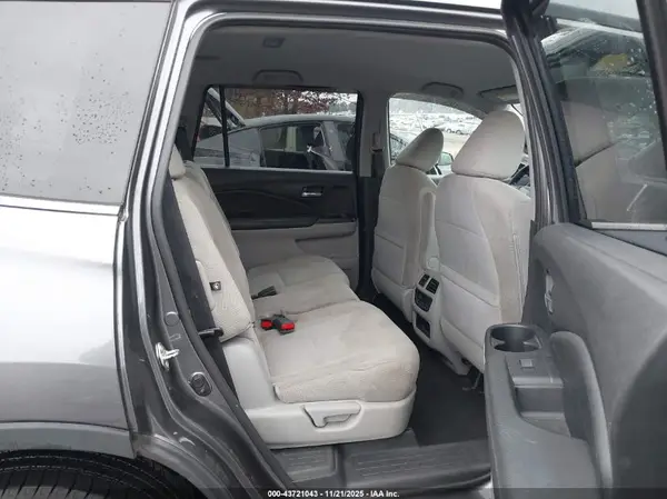 5FNYF6H37HB056162 2017 HONDA PILOT - Image 8