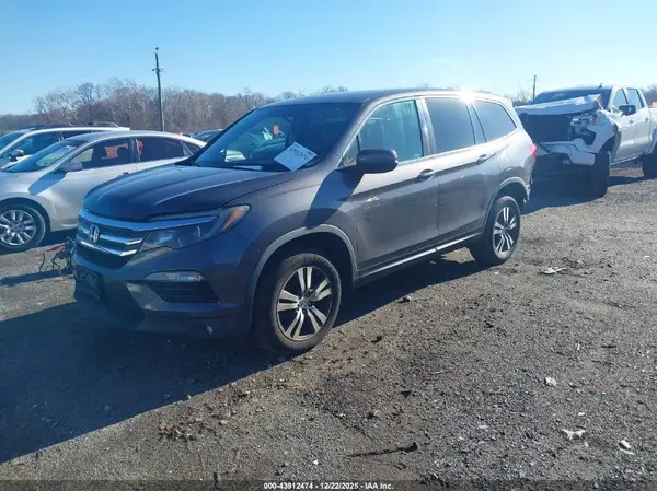 5FNYF6H37HB093437 2017 HONDA PILOT - Image 2