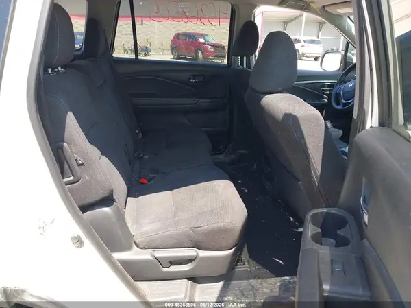 5FNYF6H37HB096046 2017 HONDA PILOT - Image 8