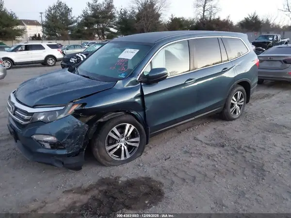 5FNYF6H37JB024785 2018 HONDA PILOT - Image 2