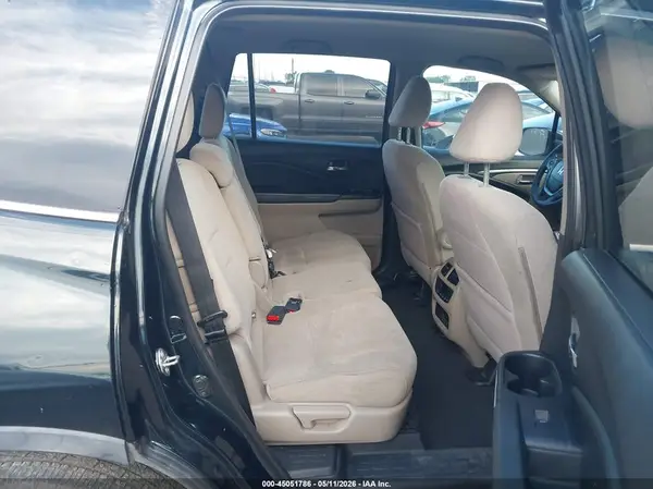 5FNYF6H37JB036645 2018 HONDA PILOT - Image 8