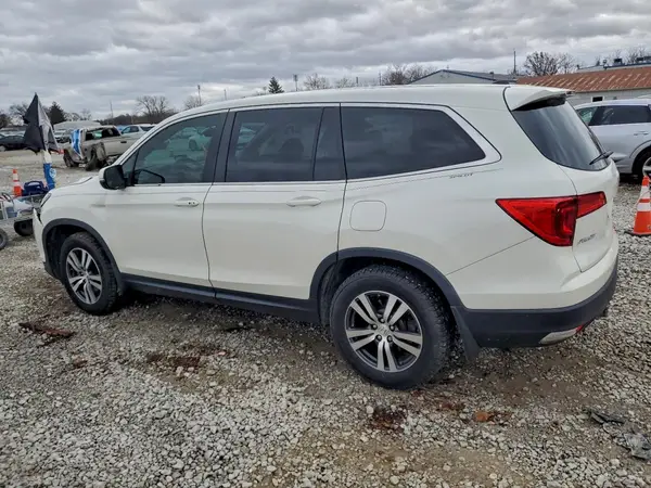 5FNYF6H37JB038203 2018 HONDA PILOT - Image 2