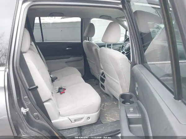 5FNYF6H37KB064415 2019 HONDA PILOT - Image 8