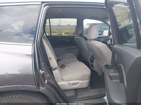 5FNYF6H38GB075897 2016 HONDA PILOT - Image 8
