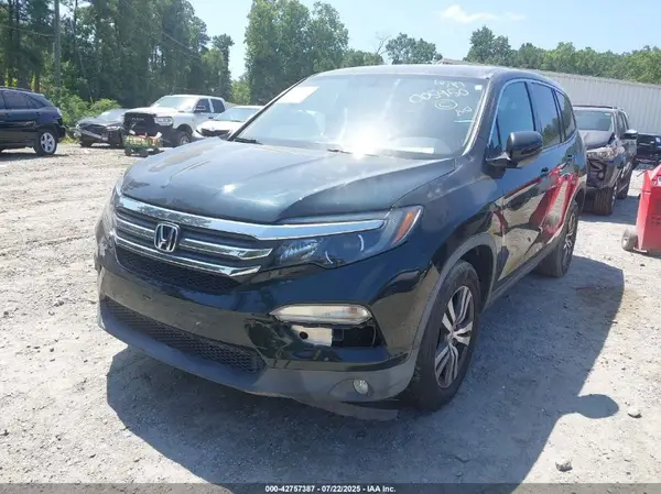5FNYF6H38HB005950 2017 HONDA PILOT - Image 2