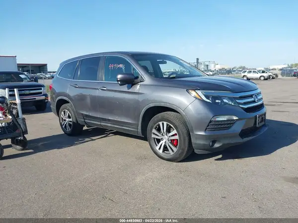 5FNYF6H38HB031805 2017 HONDA PILOT - Image 1
