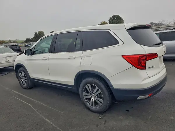 5FNYF6H38HB062469 2017 HONDA PILOT - Image 2