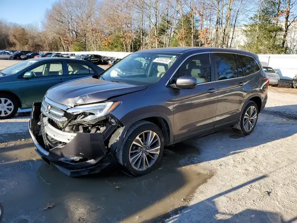 5FNYF6H38HB068997 2017 HONDA PILOT - Image 1