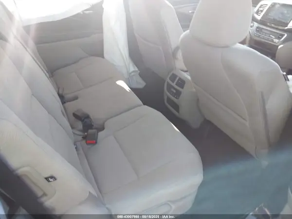 5FNYF6H38HB079627 2017 HONDA PILOT - Image 8