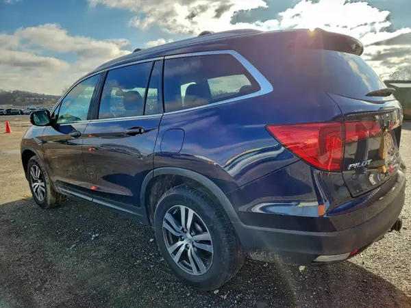 5FNYF6H38HB101030 2017 HONDA PILOT - Image 2