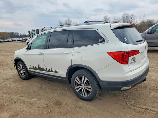 5FNYF6H38JB071078 2018 HONDA PILOT - Image 2
