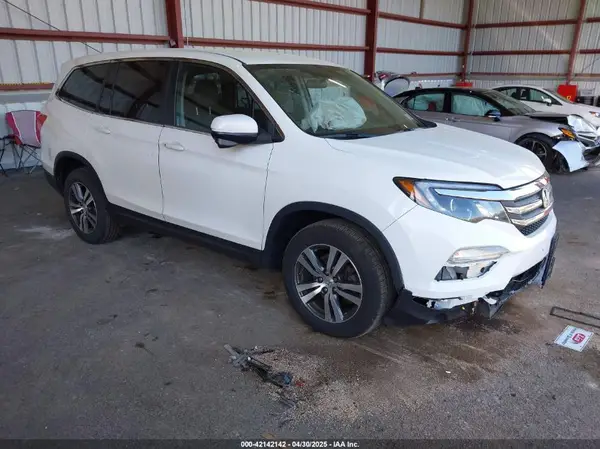 5FNYF6H38JB073039 2018 HONDA PILOT - Image 1