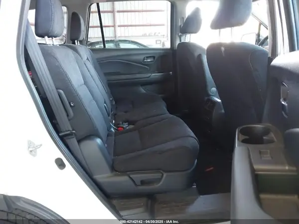 5FNYF6H38JB073039 2018 HONDA PILOT - Image 8