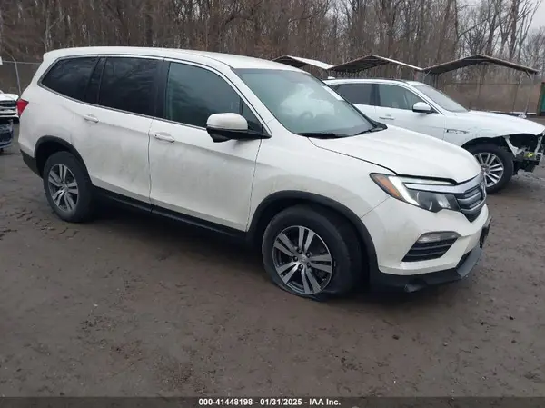 5FNYF6H38JB073056 2018 HONDA PILOT - Image 1