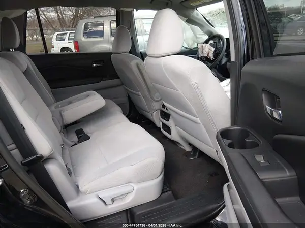 5FNYF6H39HB031926 2017 HONDA PILOT - Image 8