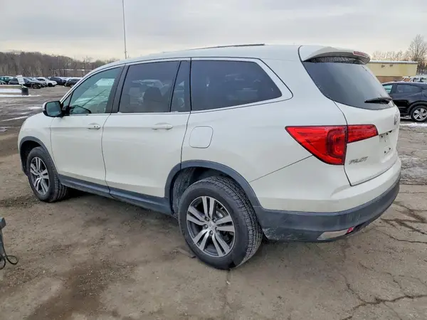 5FNYF6H39HB077899 2017 HONDA PILOT - Image 2