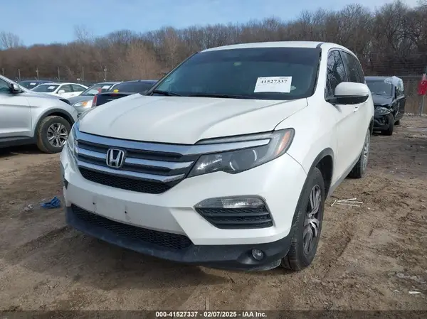 5FNYF6H39JB019278 2018 HONDA PILOT - Image 2