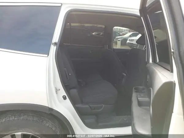 5FNYF6H39JB019278 2018 HONDA PILOT - Image 8
