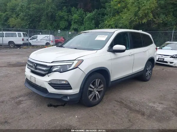 5FNYF6H39JB030328 2018 HONDA PILOT - Image 2