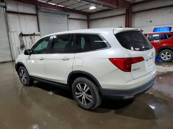 5FNYF6H39JB054421 2018 HONDA PILOT - Image 2