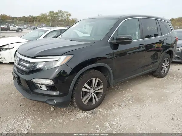 5FNYF6H39JB066875 2018 HONDA PILOT - Image 2