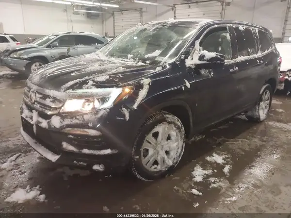 5FNYF6H3VJB016082 2018 HONDA PILOT - Image 2