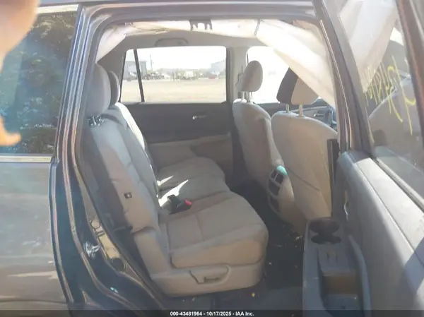 5FNYF6H3XJB021900 2018 HONDA PILOT - Image 8