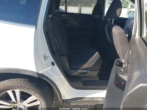 5FNYF6H3XJB028149 2018 HONDA PILOT - Image 8