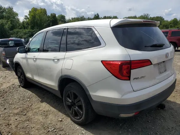 5FNYF6H3XJB063855 2018 HONDA PILOT - Image 2