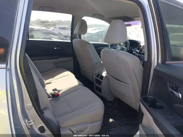 5FNYF6H3XJB072720 2018 HONDA PILOT - Image 8