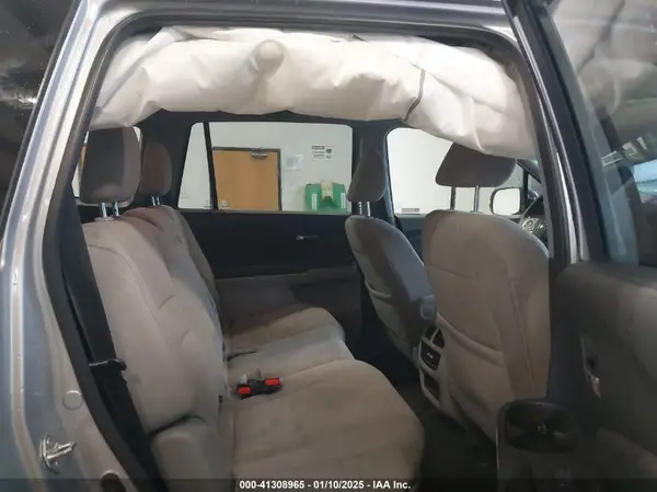 5FNYF6H3XKB004175 2019 HONDA PILOT - Image 8