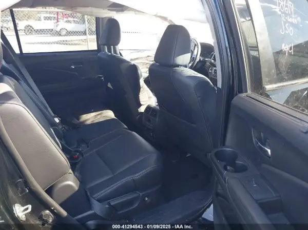 5FNYF6H41KB007569 2019 HONDA PILOT - Image 8