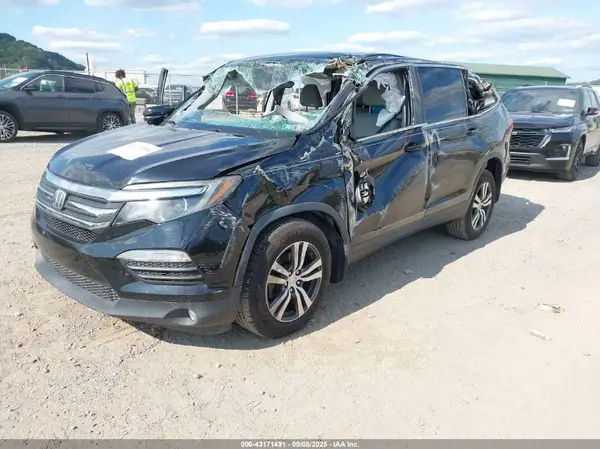 5FNYF6H43HB099292 2017 HONDA PILOT - Image 2