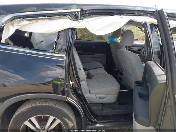 5FNYF6H43HB099292 2017 HONDA PILOT - Image 8