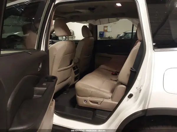5FNYF6H43KB023739 2019 HONDA PILOT - Image 8
