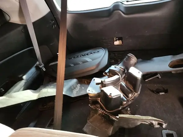 5FNYF6H44GB015284 2016 HONDA PILOT - Image 1