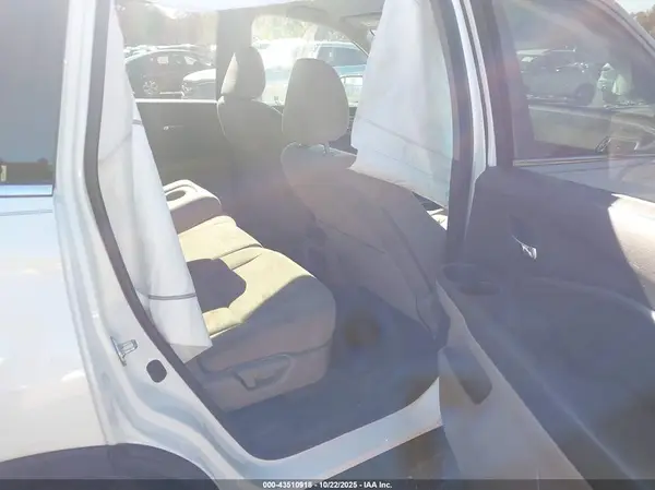 5FNYF6H45HB022312 2017 HONDA PILOT - Image 8