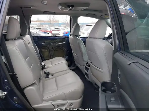 5FNYF6H45KB046701 2019 HONDA PILOT - Image 8