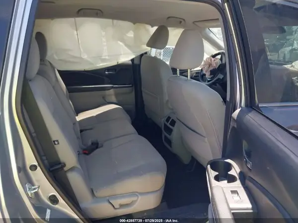 5FNYF6H46GB020275 2016 HONDA PILOT - Image 8