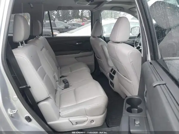 5FNYF6H46KB037263 2019 HONDA PILOT - Image 8