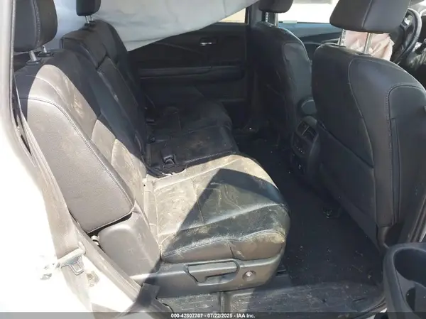 5FNYF6H46KB042897 2019 HONDA PILOT - Image 8