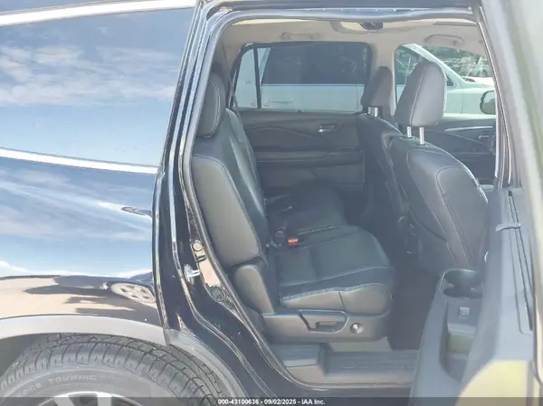 5FNYF6H47KB009018 2019 HONDA PILOT - Image 8