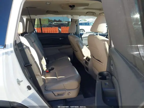 5FNYF6H47KB014655 2019 HONDA PILOT - Image 8