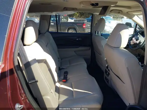 5FNYF6H49KB057183 2019 HONDA PILOT - Image 8
