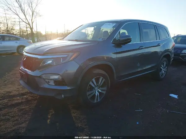 5FNYF6H4XHB037209 2017 HONDA PILOT - Image 2